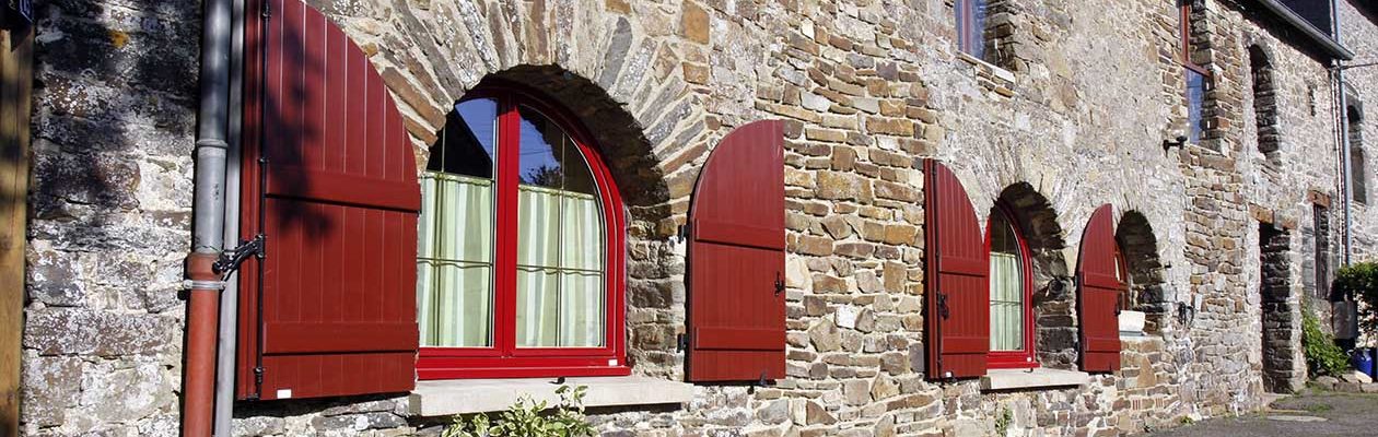 PVC - Cintré Plaxé Rouge RAL 3011